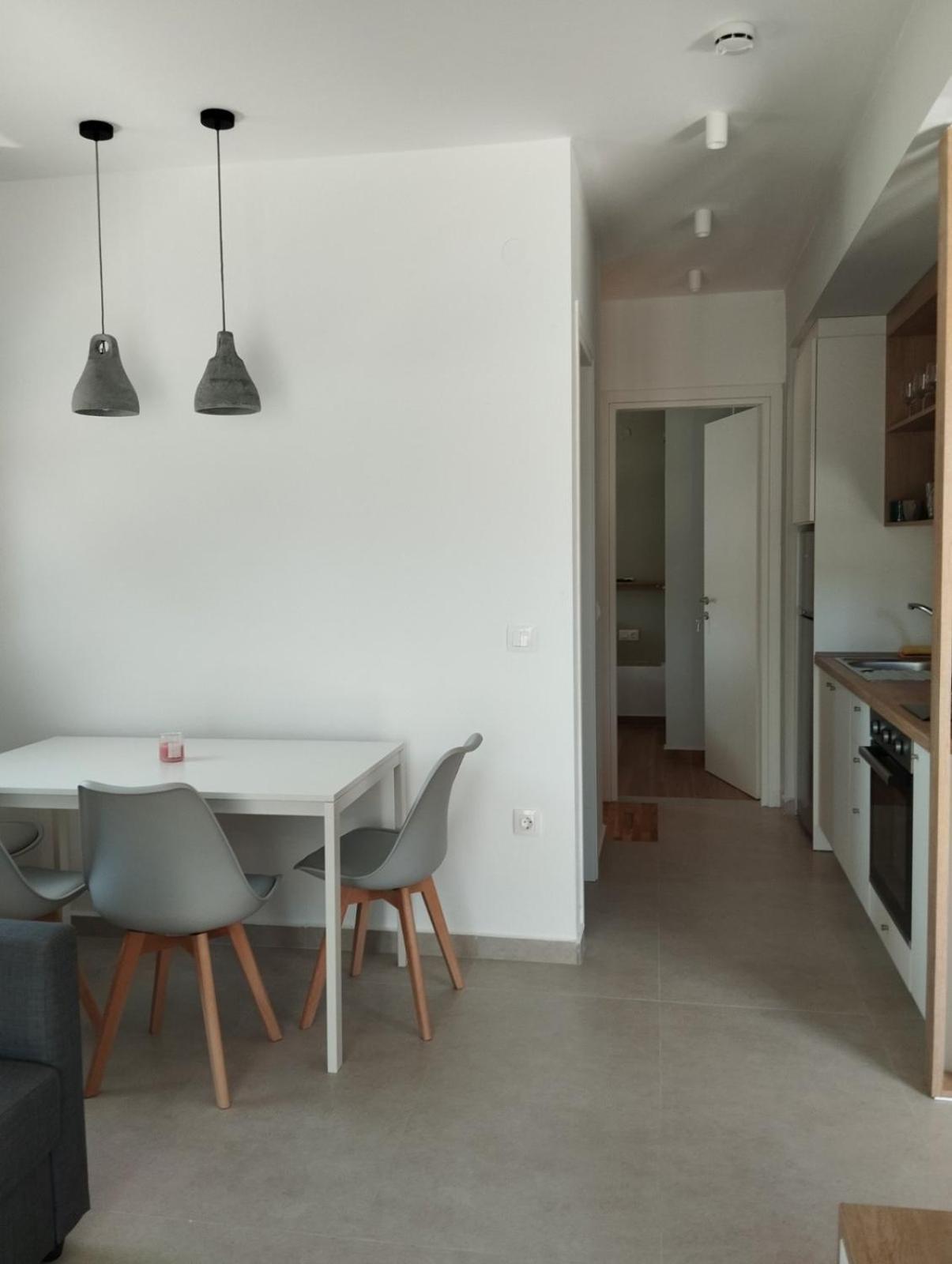 Apartment Mele *