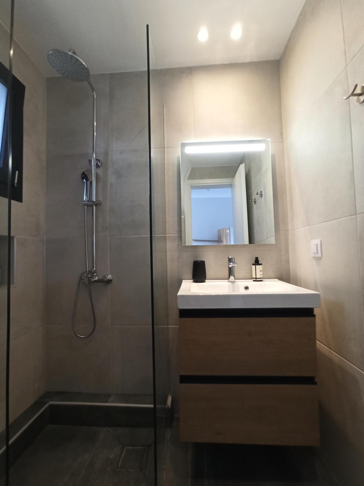 Mele Apartment